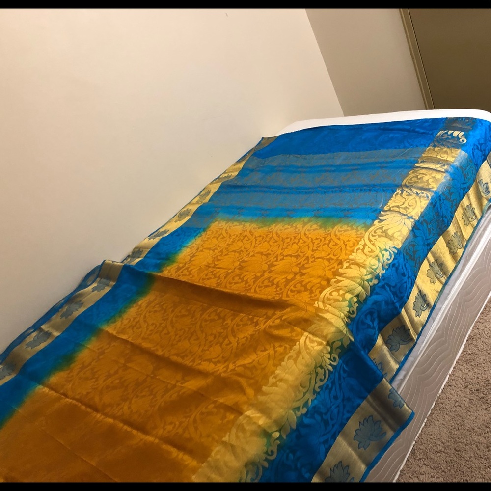TRendy SAREE